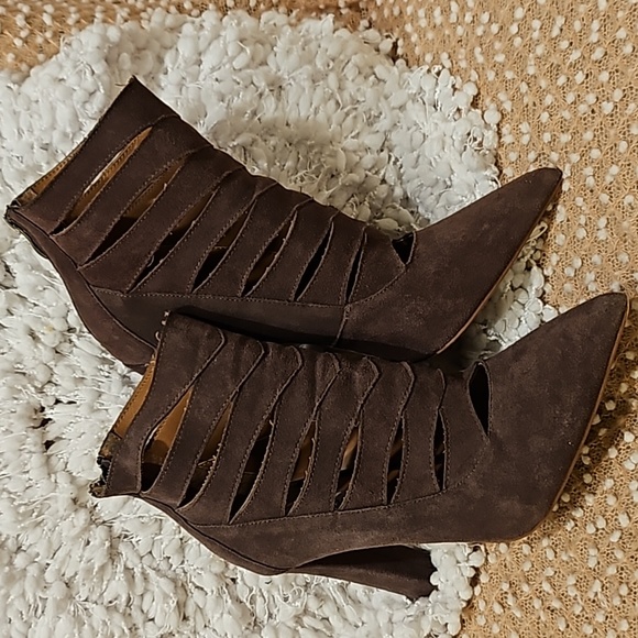 Steve Madden Bootie - Picture 1 of 16